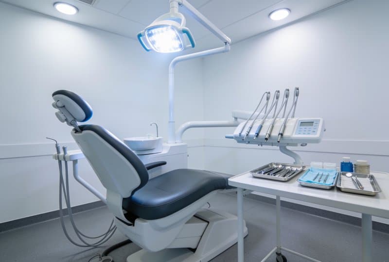 Tratamiento de odontología en la clínica Santiago Salud de Santiago de Compostela